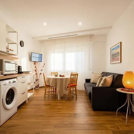 Bengasi Loft Aparthotel 3*