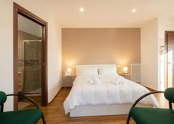 Bengasi Loft Aparthotel Bari